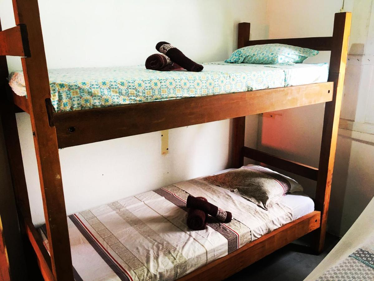 Natural Hostel Атинс Экстерьер фото